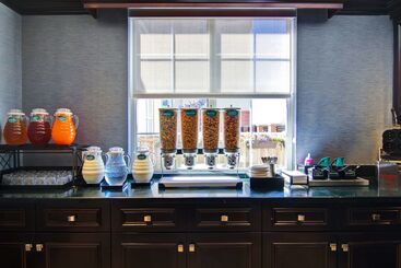 هتل Homewood Suites By Hilton Toronto Mississauga