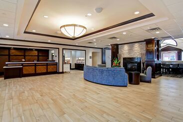 هتل Homewood Suites By Hilton Toronto Mississauga