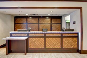 هتل Homewood Suites By Hilton Toronto Mississauga