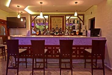هتل Hôtel Fès Inn & Spa