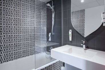 酒店 Ibis Styles Carcassonne La Cité