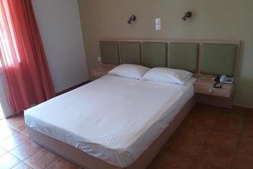 هتل Kavos