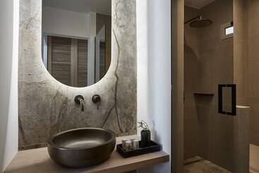 هتل Mykonos Kosmoplaz Beach Resort