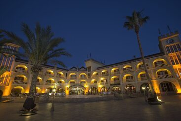 هتل Le Chateau Lambousa