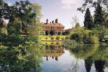 Albrighton Hall Hotel And Spa, A Member Of Radisson Individuals