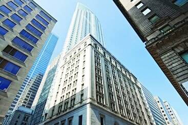 One King West Hotel And Residence