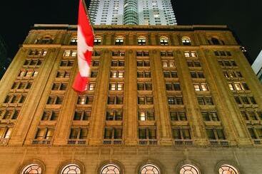 One King West Hotel And Residence