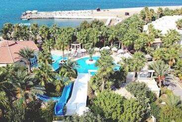 هتل Oscar Resort