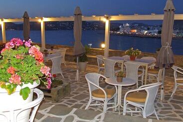 酒店 Pandrossos