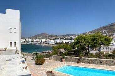 酒店 Pandrossos