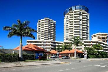 Ramada Hotel & Suites By Wyndham Noumea
