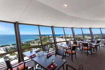 Ramada Hotel & Suites By Wyndham Noumea