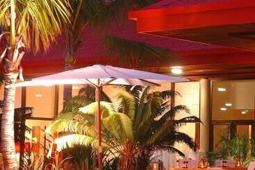 Ramada Hotel & Suites By Wyndham Noumea