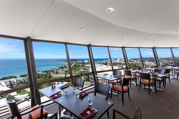 Ramada Hotel & Suites By Wyndham Noumea