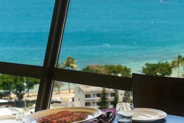 Ramada Hotel & Suites By Wyndham Noumea