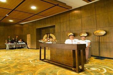 هتل Rawi Warin Resort And Spa   Sha Extra Plus