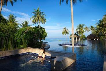 هتل Rawi Warin Resort And Spa   Sha Extra Plus