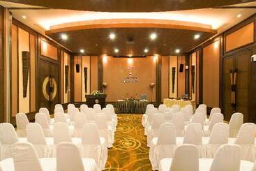 هتل Rawi Warin Resort And Spa   Sha Extra Plus