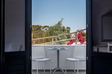 هتل Rivari Santorini