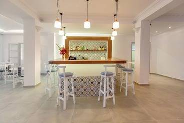 هتل Rivari Santorini