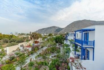 هتل Rivari Santorini