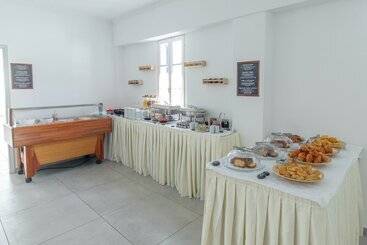هتل Rivari Santorini