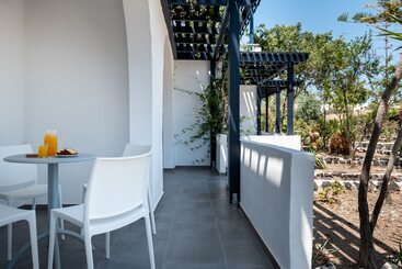 هتل Rivari Santorini