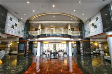 Otel The Riverside