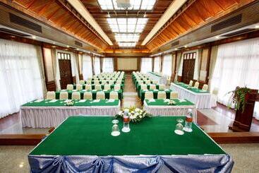 هتل The Hotspring Beach Resort & Spa   Sha Extra Plus