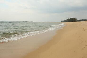هتل The Hotspring Beach Resort & Spa   Sha Extra Plus