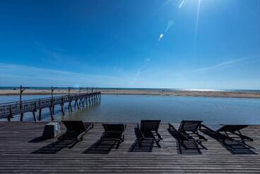 هتل The Hotspring Beach Resort & Spa   Sha Extra Plus