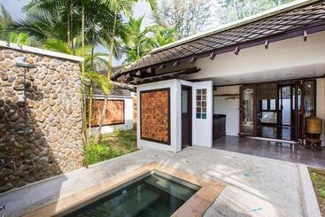 هتل The Hotspring Beach Resort & Spa   Sha Extra Plus