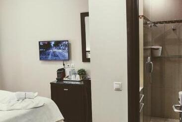 هتل The Manessi City Boutique