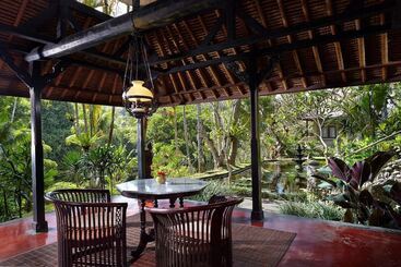 هتل Tjampuhan Spa