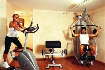 酒店 Trevi Village