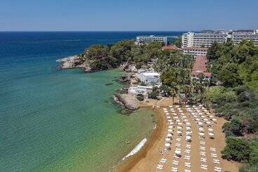 هتل Utopia Beach Club
