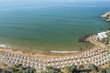 هتل Utopia Beach Club