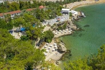 هتل Utopia Beach Club