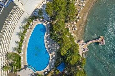 هتل Utopia Beach Club