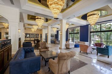 هتل Utopia Resort & Residence