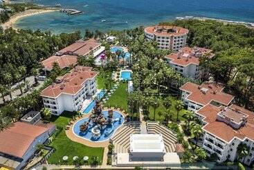 هتل Utopia Resort & Residence