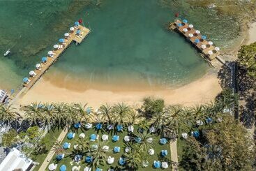 هتل Utopia Resort & Residence