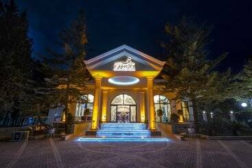 هتل Utopia Resort & Residence