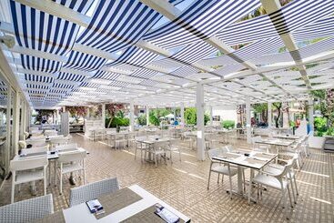 هتل Utopia Resort & Residence