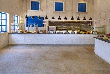 هتل Utopia Resort & Residence