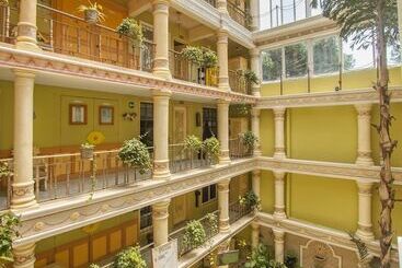 בית מלון כפרי Villa Las Margaritas Plaza Cristal