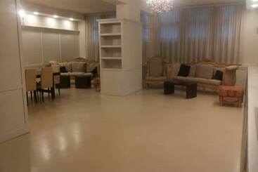 Wall Art Hotel & Residence