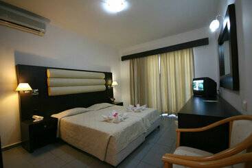 Hotel Zorbas Beach