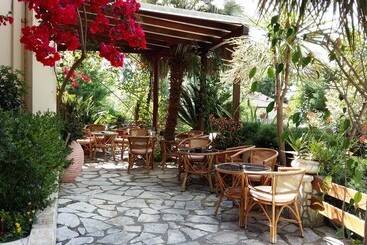 Philippos Hotel Apartments