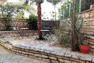 Philippos Hotel Apartments